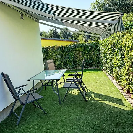 Feriehus Henry By Interhome Loissin